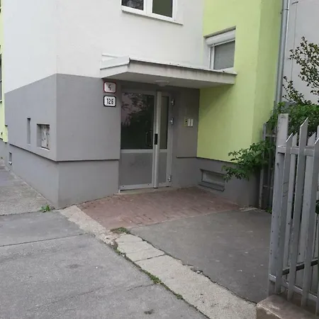 Apartment Bratislava Central * Bratislava